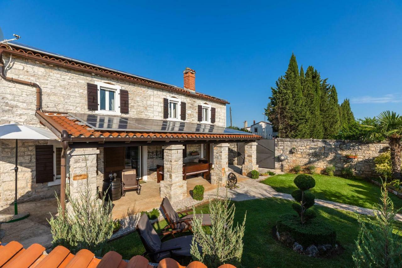 Holiday Home Ana Канфанар Екстер'єр фото