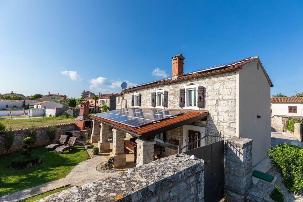Holiday Home Ana Канфанар Екстер'єр фото